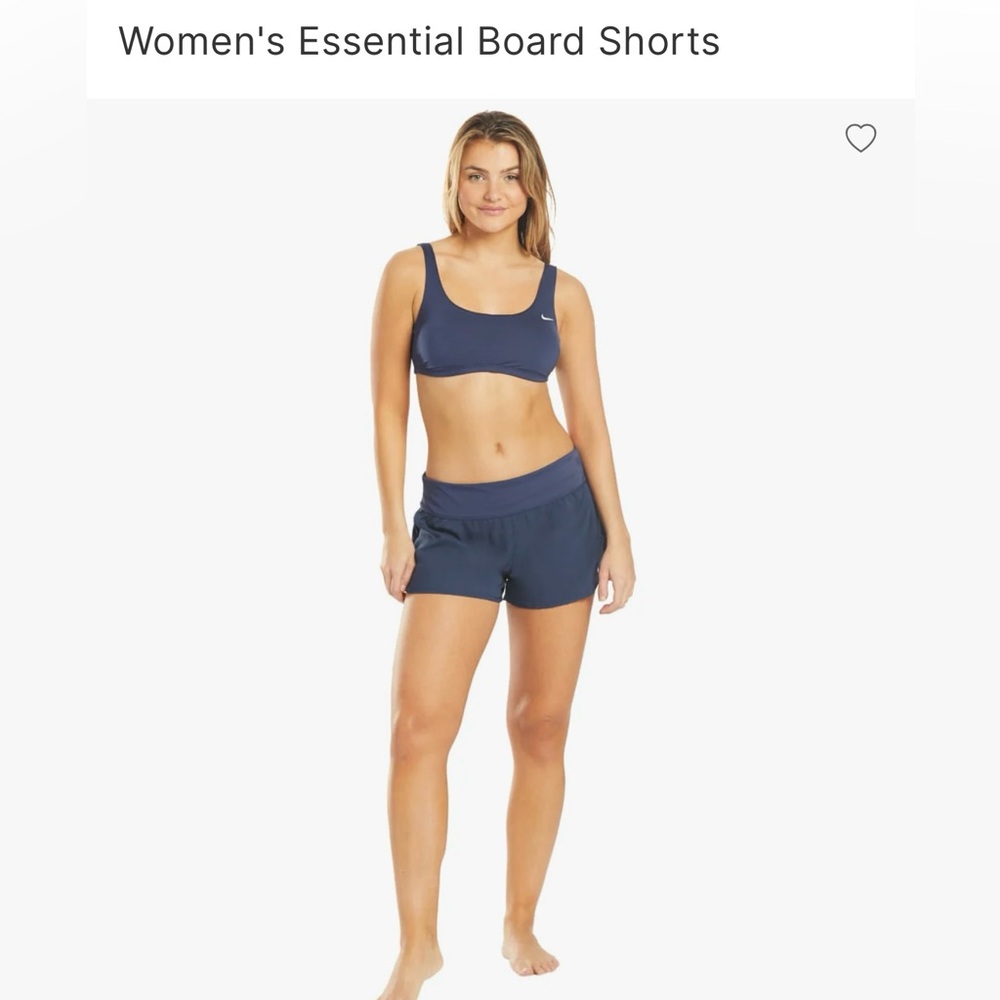 Nwt women’s Nike essential board short-med